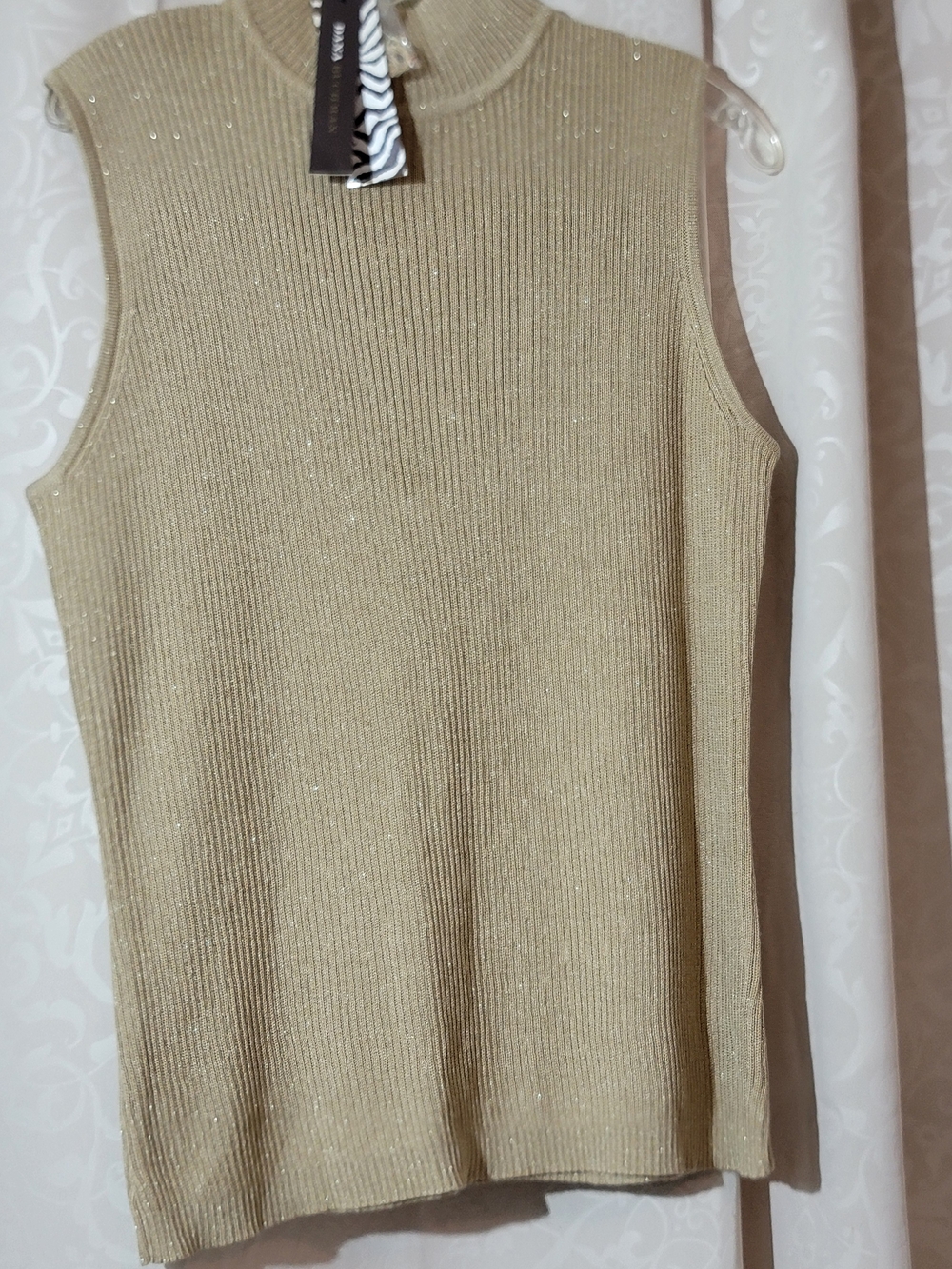 Dana Buchman Metallic Ribbed Sleeveless Top in Light Gold